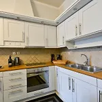 Liston Pied A Terre